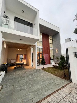 giảm sâu 2 tỷ bán villa sơn trà mặt tiền view biển đà nẵng - 180m2- mt 10m