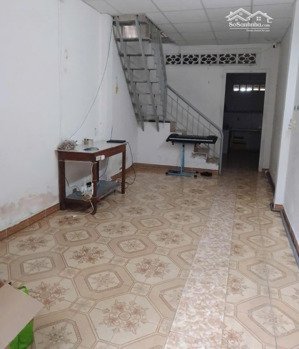 chính chủ bán nhà ngay ubnd p. trường thọ, 33m2 - 2 tầng - 2pn - 30m ra hẻm oto - giá 3,2ty