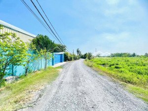 cắt lỗ 1 tỷ bán kho xưởng kiên cố gần vành đai 3/ diện tích 1.076m thổ cư giáp hóc môn/ giá 17,5 tỷ