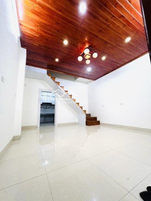 nhà ngõ 373 ngọc hồi, 35m, 4 tầng, ngõ rộng, sổ vuông đẹp, giá 4,9 tỷ