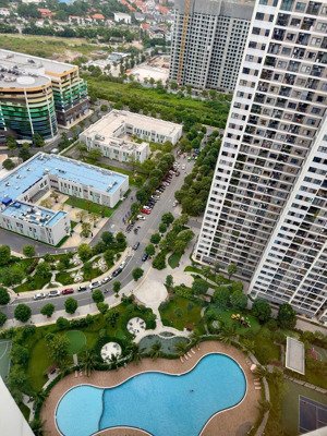 bán căn chưng cư view nội khu toà i1 vinhomes smart city