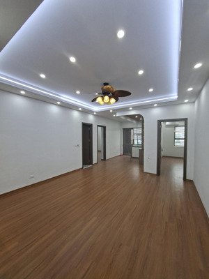 bán căn hộ ct1a xa la 84m 3pn sổ đỏ giá 5,3x tỷ có tl