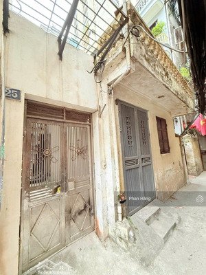 bán nhà c4 tt hbt - vài bước ra cv thống nhất - lô góc - mt 5m5 nở hậu