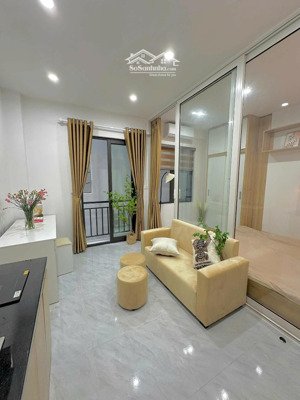 studio xịn xò đường láng - thang máy - full nội thất - trống vào luôn