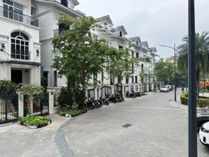 bán bt cực chất tại võ chí công, 69 tỷ, 136m2, chính chủ bao đẹp, tây hồ, hà nội