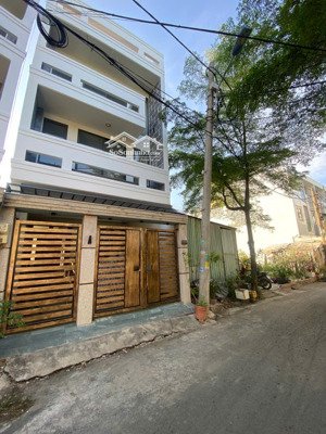 hailongreal: nhà: 6.6tỷ, dt: 6x14m, 4 tầng, mới 100%, ngã tư đường lê văn lương rẽ vào nguyễn bình