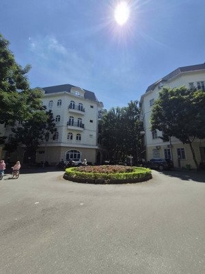 cc bán lk dương nội d, 100m 5 tầng, phân lô vỉa hè ô tô tránh, rá thơm nhất khu lh 