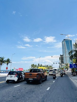 hàng hiếm có mặt biển võ nguyên giáp 950m2 - xây dựng cao tầng view trực diện biển mỹ khê