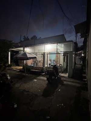 1,68 tỷ - nhà sổ riêng, hoàn công đầy đủ - đường 17 linh chiểu, ngay cổng đại học ngân hàng