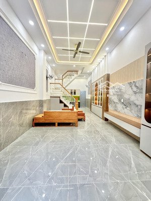 mới đẹp ở ngay - hẻm 6m xe ô tô ngủ trong nhà - gần lê văn quới - full nội thất - nhỉnh 5 tỷ