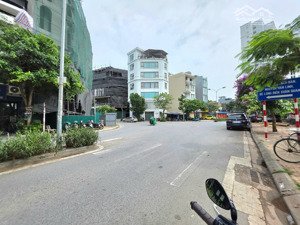 bán 83.5m đất đấu giá việt hưng đường 13,5m vị trí trung tâm, giá 24.x tỷ