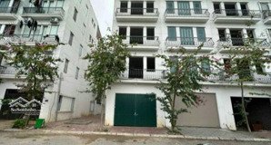 cho thuê nhà liền kề thô làm kho