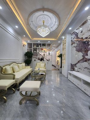 minh khai - hai bà trưng - nhà đẹp đẳng cấp - 5 tầng thang máy - sát timecity - 13.9 tỷ.