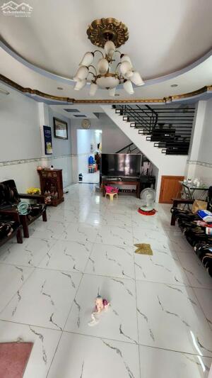 Nhà 4×19, đúc 1 lầu hẻm 8m Quốc Lộ 1A (sát vòng xoay An Lạc-Kinh Dương Vương)