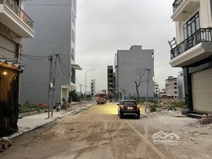 2 lô liền kề 40m2 lô 20b lê hồng phong - bán cả hoặc bán lẻ - tây bắc - đường 13.5m