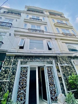 bán nhà 5 tầng siêu đẹp - lê quang định - hẻm xe hơi - hoàn công full - chỉ 7.6 tỷ