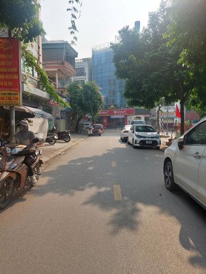 bán 2 lô đất phố nguyễn cao luyện, đất phân lô ô góc đường ô tô 8m, view công viên cây xanh