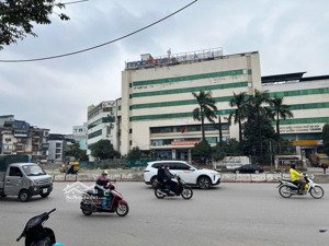 tầng 1 ô tô đỗ cửa ga giáp bát, kinh doanh nhỏ chỉ nhỉnh 2 tỷ