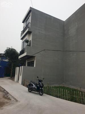 BÁN NHÀ ĐẸP 2.5 TỶ 3 TẦNG 46M2 Ô TÔ ĐỖ CỬA NGÕ ĐƯỜNG KÊNH