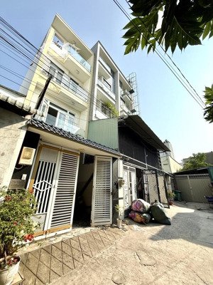 hiếm bán lô đất ngang 8m -170m2 vuông a4 xây toà nhà chdv hxh lg 6m chỉ 12ty