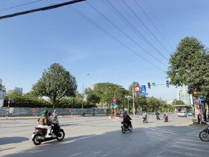 chính chủ bán nhà trung văn, kinh doanh, phân lô ô tô, ở ngay, 60m2, 4 tầng dân xây, chỉ 14 tỷ