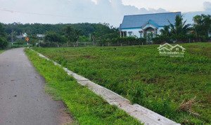 đất ngộp cần sang nhượng lô đất gần mặt tiền dh507