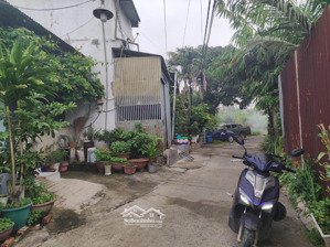 hiếm - bán nhà 2 tầng đường huỳnh thị hai - oto đậu ngay cửa - khu dân trí cao - sổ riêng sang tên