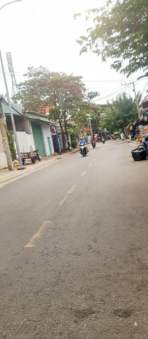 siêu phẩm - mặt tiền hoàng ngân vừa ở vừa cho thuê 4x24 sổ đẹp hoàn công đủ chỉ 8tỷ x