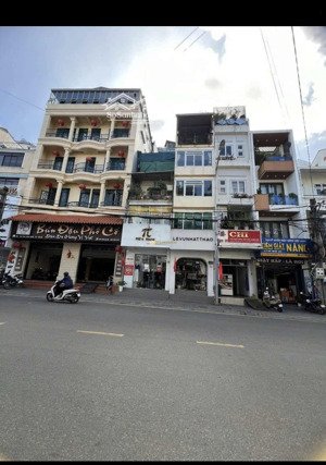 nhà phố ngay trung tâm đà lạt, phù hợp kinh doanh, cơ hội cuối năm giá tốt
