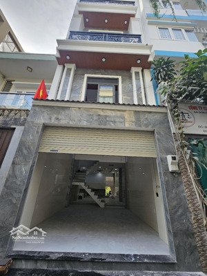 bán nhà mới 4 lầu . 4 pn . sát khu đô thị vạn phúc . quốc lộ 13 . khu dân cư an ninh . giá 7.7 tỉ