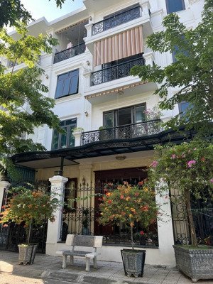 cho thuê nhà đỗ quang - cầu giấy: 80m2 - 5 tầng, xe tải thỏa mái, nhà mới king coong, 25tr/th