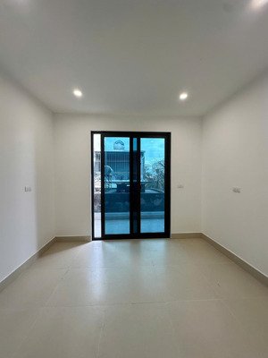 bán nhà 5 tầng mới đẹp ở ngay phố trung phụng dt 23m, giá 5.95 tỷ