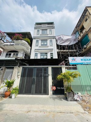 chdv 5 tầng mới xây thang máy dòng tiền 80 triệu/tháng thủ đức