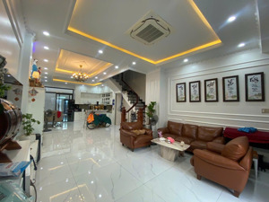 hẻm xe hơi lê thúc hoạch 5.5x16 -3 tầng mới đẹp giá 9.4 tỷ