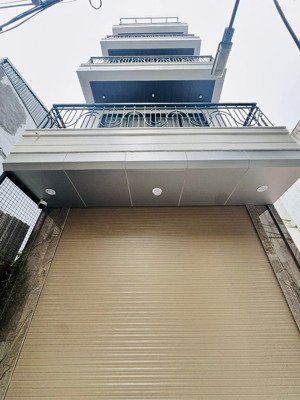 mặt ngõ kinh doanh phố võ thị sáu nhà đẹp ở ngay 2 thoáng ngõ nông thông tứ tung 45m x4t sổ đỏ cc