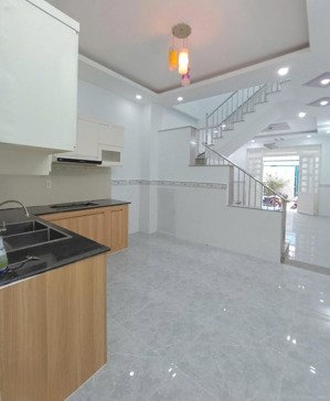 nhà mới gần ngay chợ đầu mối thủ đức chỉ nhỉnh 4 tỷ