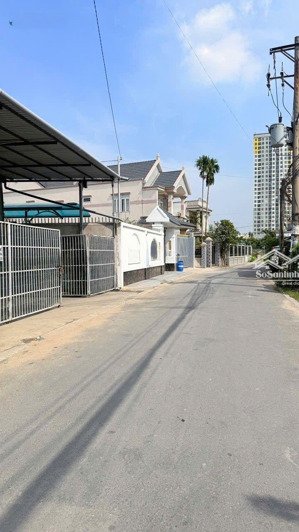 đất mtđ sương nguyệt ánh đông hòa dĩ an, dt 116m2 mt 5m gần trường gần chợ, giá 5,75 tỷ, 