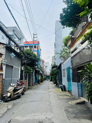 hạ 900tr - chính chủ gấp bán - gần cư xá lữ gia q11 - 72m2 4 tầng - giá 9.4 tỷ .