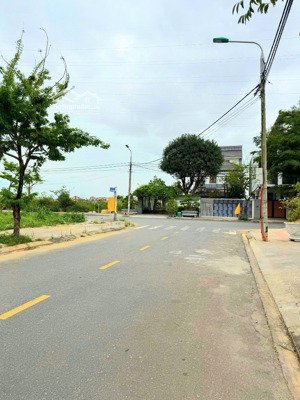 bán lô đất đường huỳnh văn gấm , vị trí siêu đẹp, sát sông, sát dãy biệt thự