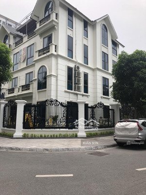 cho thuê căn góc biệt thự - đại kim gần đh thăng long - nguyễn xiển, dt 170m*3 tầng, giá thuê 45tr