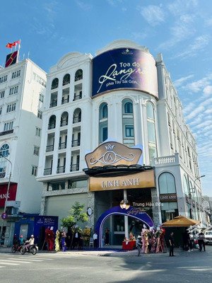 tin thật 100% - toà nhà mt lê quang định bt - dt 22x35m - hầm - 8 tầng - hđt 550 triệu - giá 150 tỷ