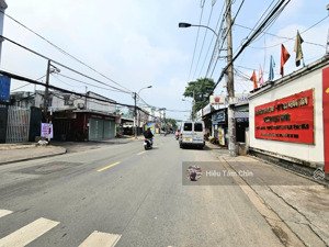 đất 51m2, nhà trệt + lầu + ban công rộng, 3 phòng ngủ, hoàn công đủ