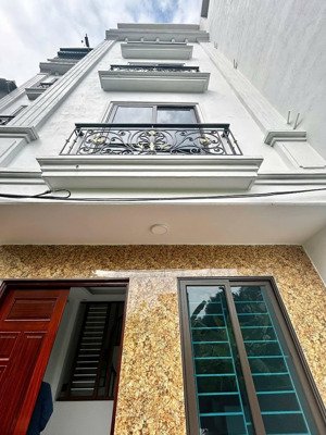 nhỉnh 5 tỷ, nhà mới đón tết bắc từ liêm, hà nội. dt 30m2, 5 tầng, 03 ngủ vs khép kín...