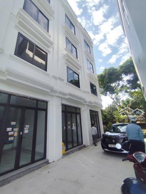 một căn cực đẹp phụng châu - chương mỹ. 32m2*4t. oto 7 chỗ đỗ cửa ngày đêm, gần đh sp. giá 3,53 tỷ