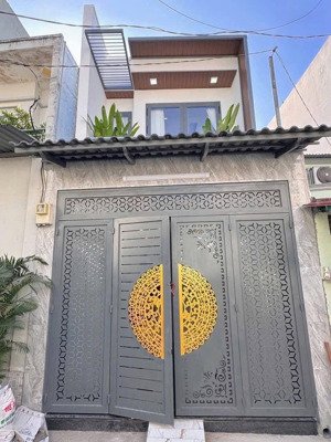 bán nhà 80m2, thiết kế 1 trệt 1 lầu đẹp và thoáng tại bình chánh