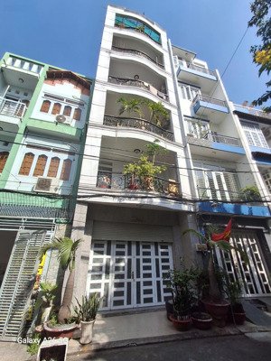 nhà 6 tầng nhất chi mai (ngang 5,5m), giảm 300tr còn 12 tỷ tl, phù hợp ở & đầu tư gần ga t3, etown