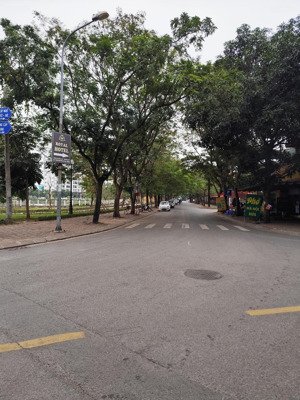 bán nhà biệt thự sài đồng, long biên, gara, thang máy, 179m2, 4tầng, mt12m, 62.5 tỷ