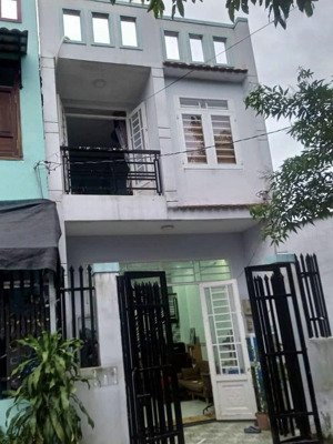 chính chủ bán gấp căn nhà đang cho thuê 6 tr/tháng