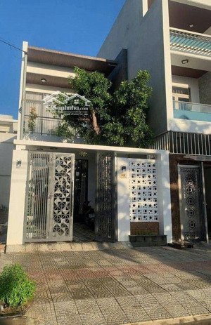 kẹt tiền bán gấp căn nhà ở ngay chợ bờ ngựa, 5mx18,6m, đang cho thuê giá 16tr/tháng