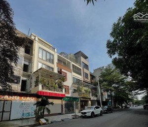 bán gấp liền kề kđt văn khê,giá rẻ nhất khu vực, 83m2 , kinh doanh,5 tầng ,ô tô, vỉa hè, giá 18,5tỷ